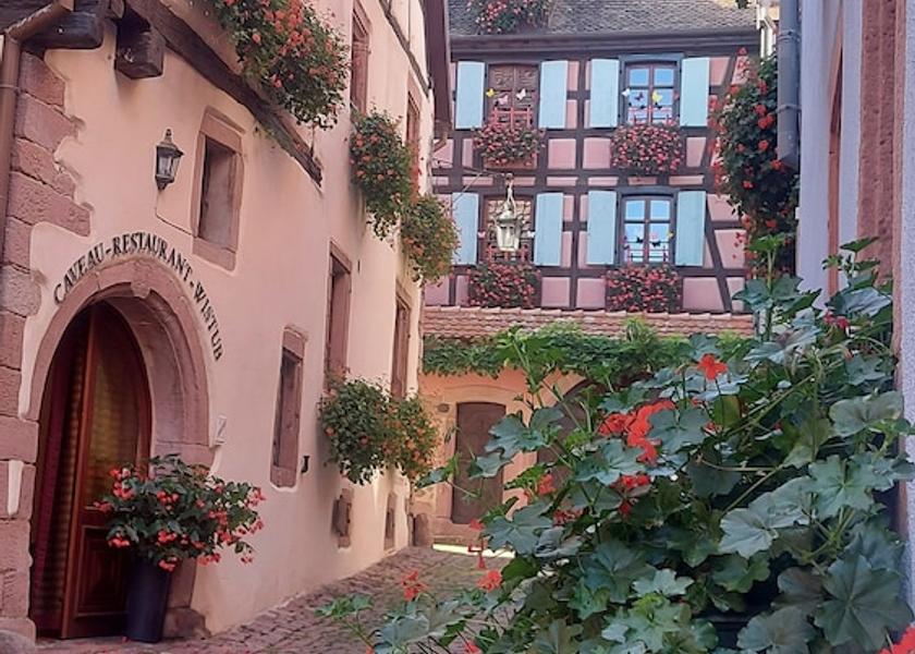 Grand Est Riquewihr Exterior Detail