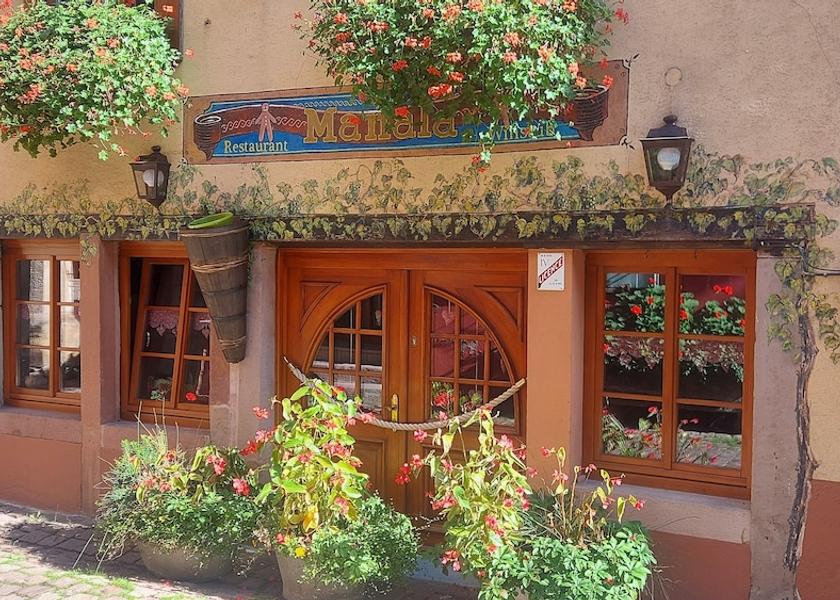 Grand Est Riquewihr Exterior Detail