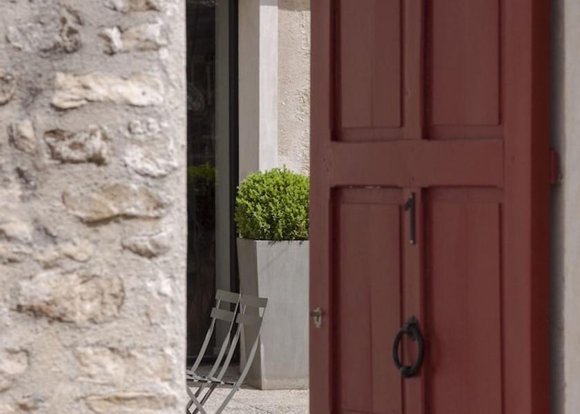 Ile-de-France Thiveral-Grignon Entrance