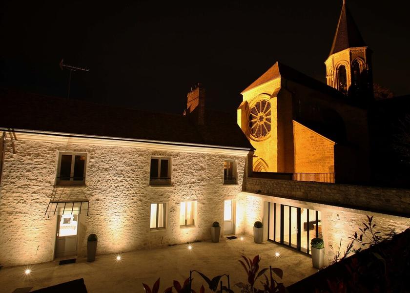 Ile-de-France Thiveral-Grignon Facade