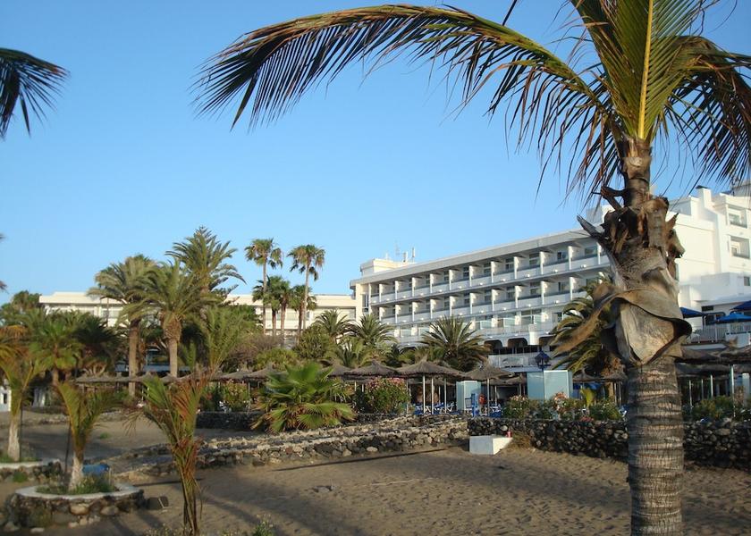 Canary Islands Tías Property grounds