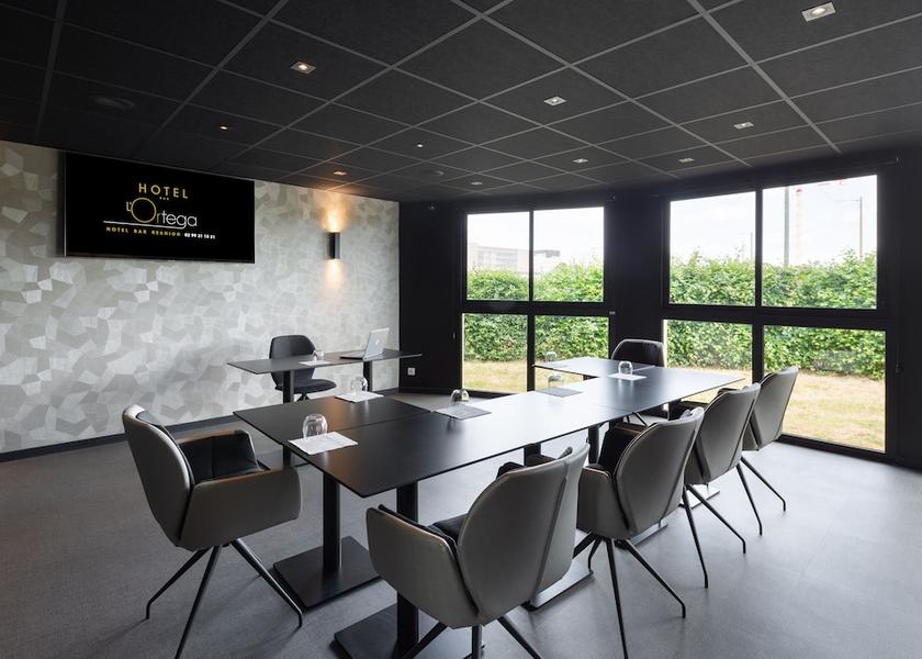 Brittany Saint-Jacques-de-la-Lande Meeting Room
