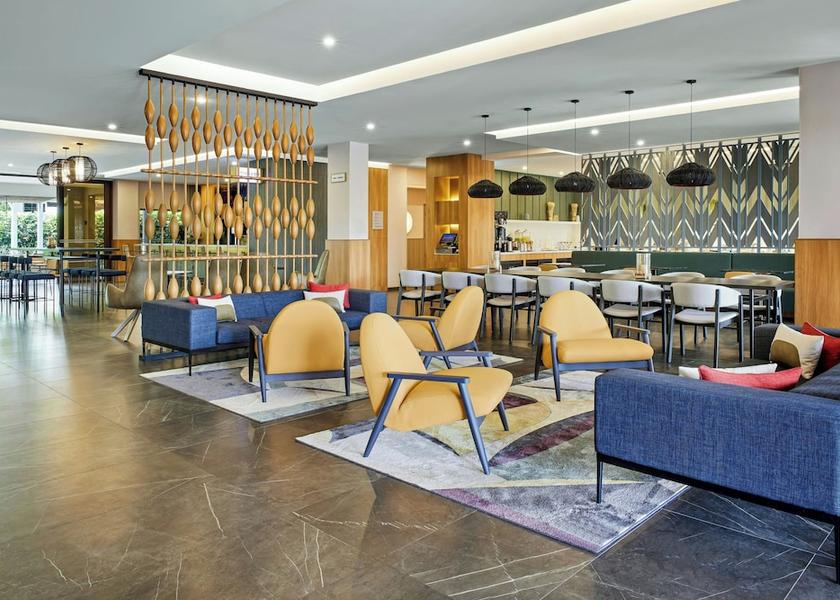 Alajuela Escazu Lobby