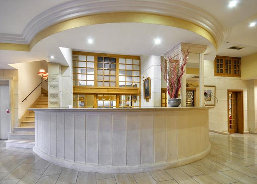  Gzira Reception