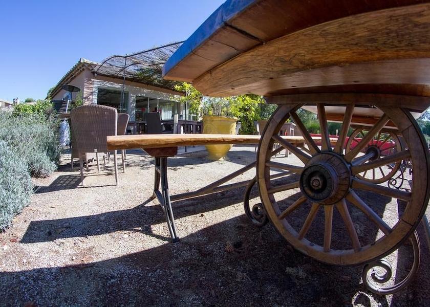 Provence - Alpes - Cote d'Azur St.-Remy-de-Provence Exterior Detail