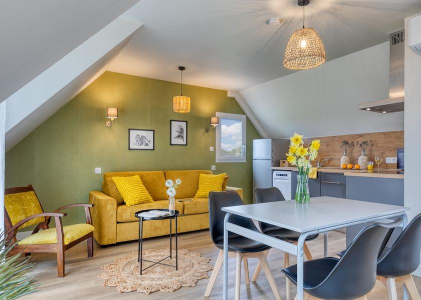 Brittany Saint-Evarzec Dining Area