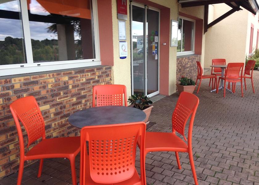 Pays de la Loire Saint-Saturnin Exterior Detail