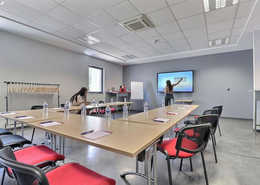 Auvergne-Rhône-Alpes Meyzieu Meeting facility