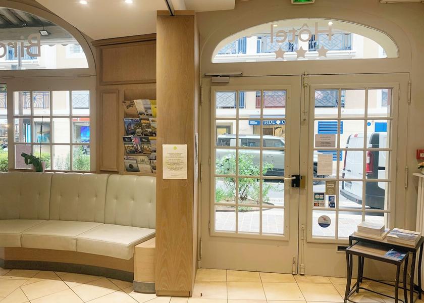 Var Sainte-Maxime Lobby