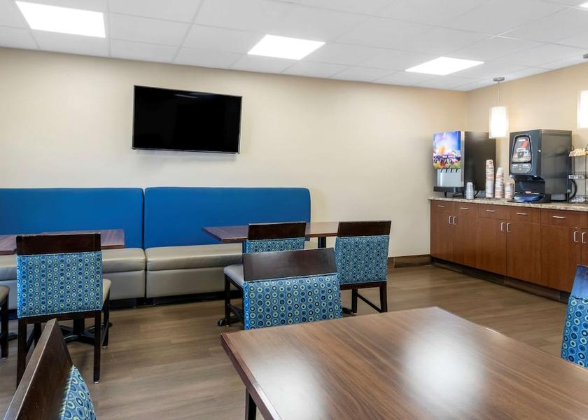 Alberta Lethbridge Breakfast area