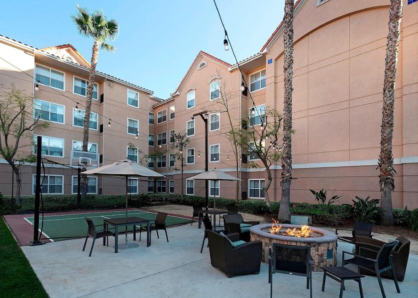 California Anaheim Amenity