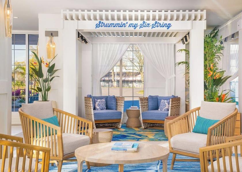 Massachusetts Hyannis Lobby sitting area