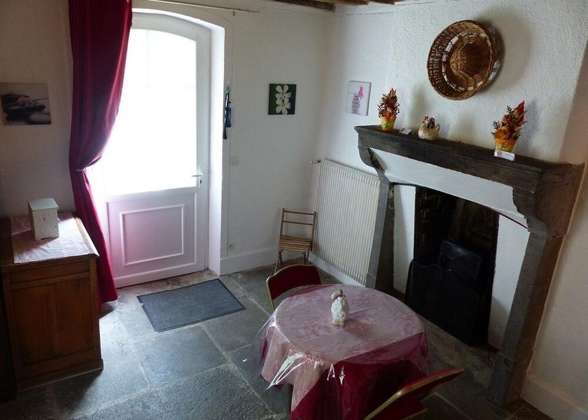 Auvergne-Rhone-Alpes Lezoux Interior Entrance
