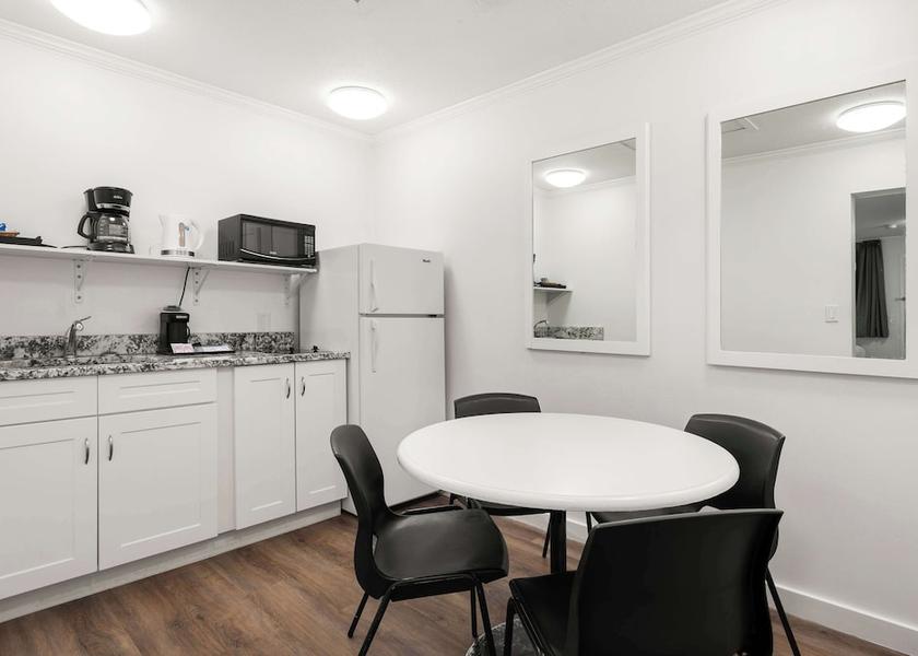 British Columbia Rossland Room