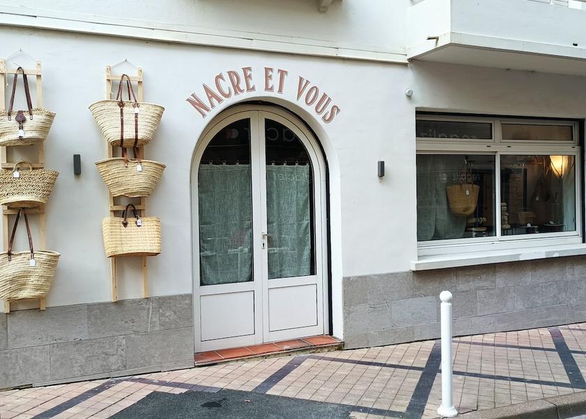Nouvelle-Aquitaine Biarritz Gift Shop