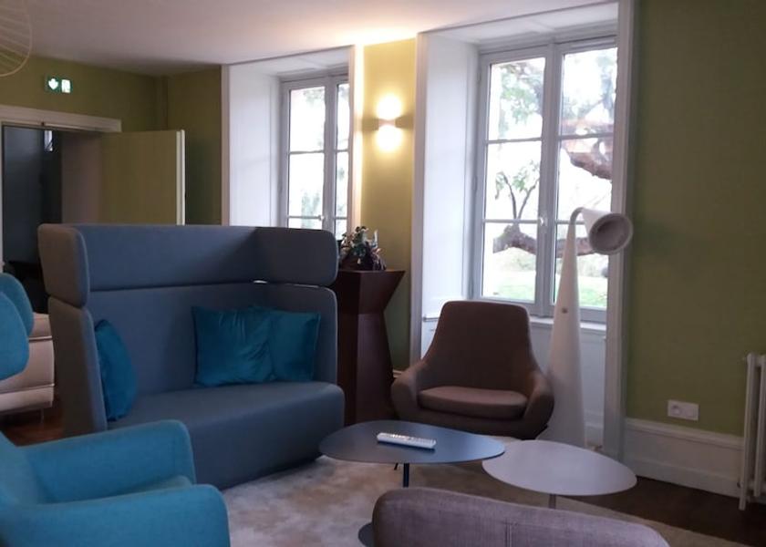 Nouvelle-Aquitaine Azay-le-Brule Bar