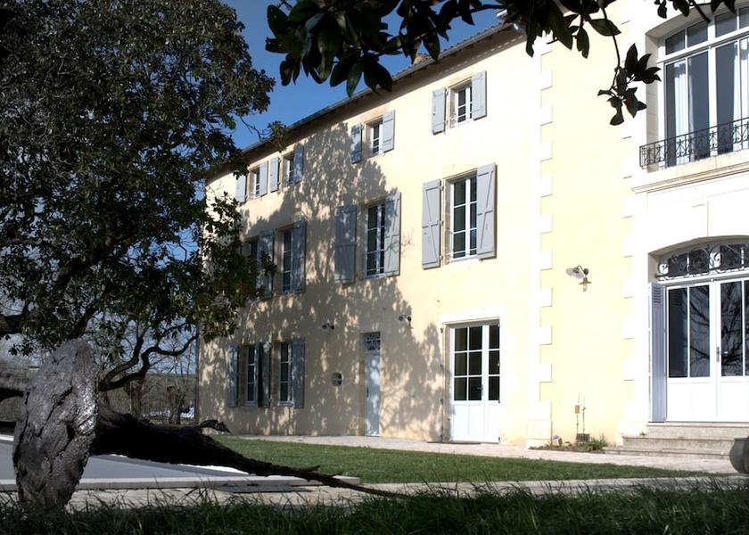 Nouvelle-Aquitaine Azay-Le-Brule Entrance