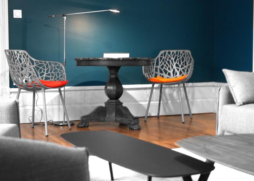 Nouvelle-Aquitaine Azay-Le-Brule Executive Lounge
