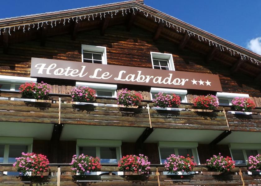 Auvergne-Rhone-Alpes Chamonix-Mont-Blanc Facade