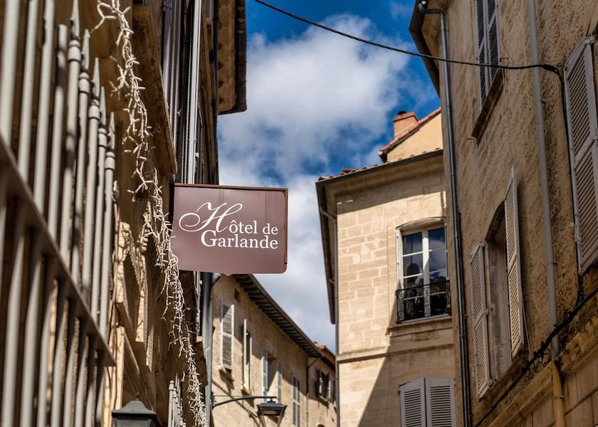 Provence - Alpes - Cote d'Azur Avignon Facade