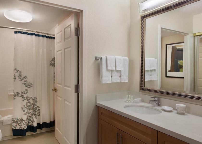 Ontario Mississauga One-Bedroom Suite