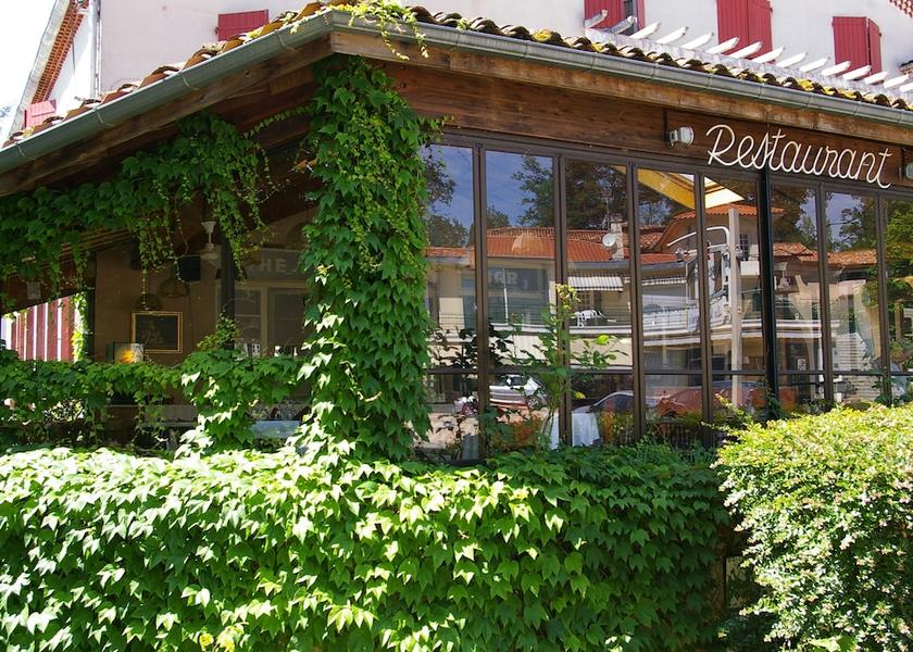 Occitanie Cazaubon Exterior Detail