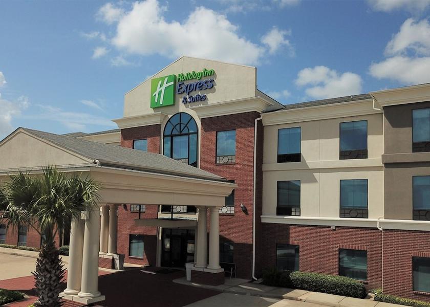 Texas Hearne Exterior Detail