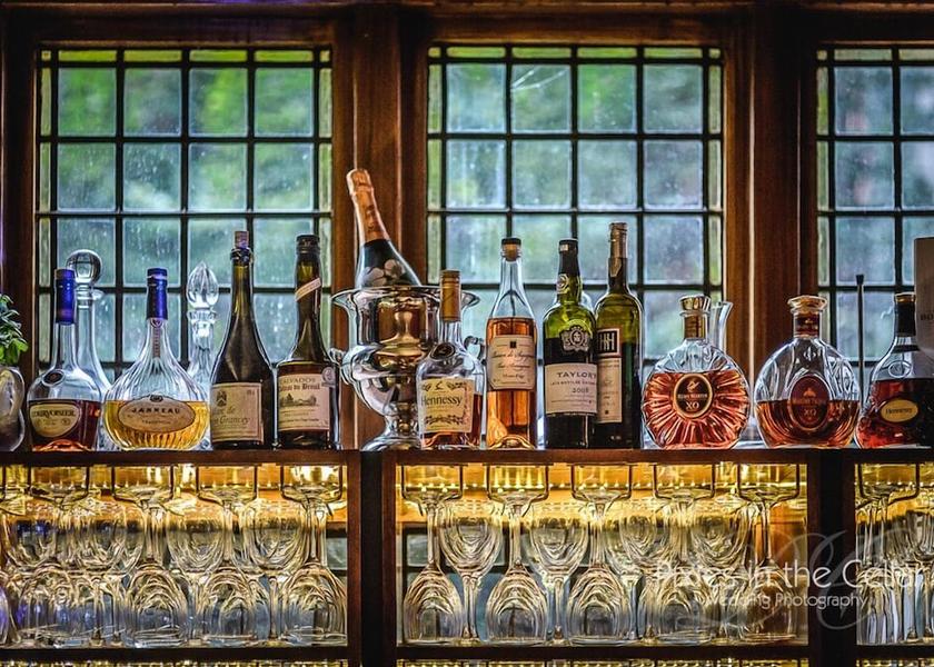 England Knutsford Bar