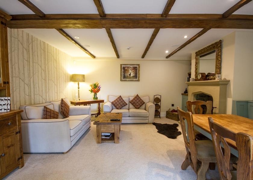 England Bakewell Interior Entrance