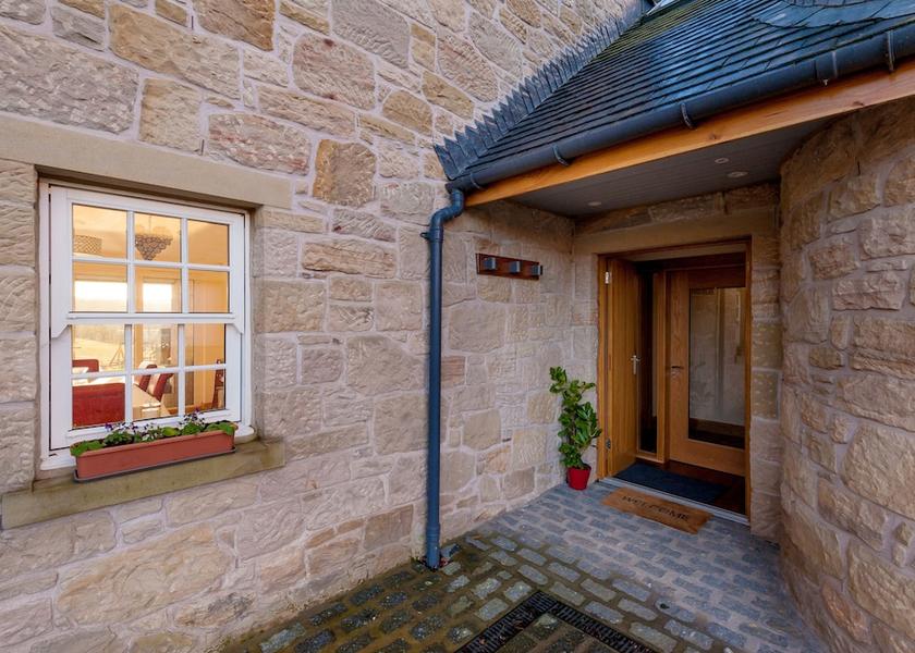 Scotland Linlithgow Entrance