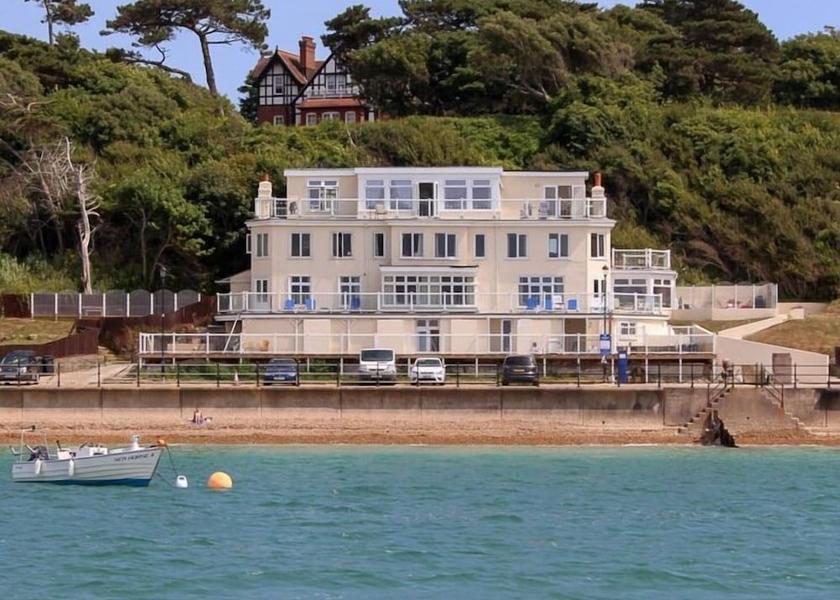 England Totland Bay Exterior Detail