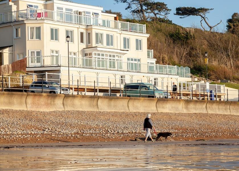England Totland Bay Exterior Detail