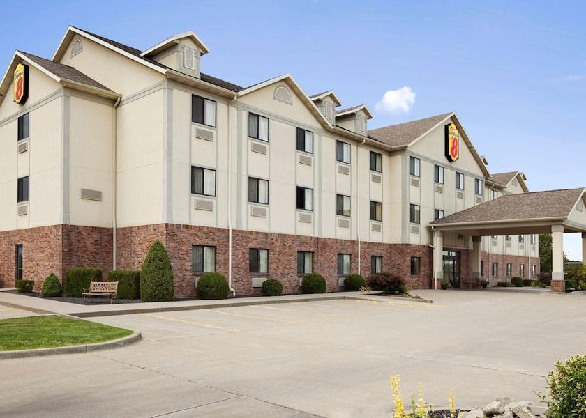 Missouri Perryville Exterior Detail