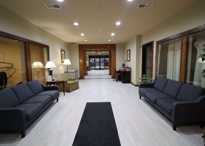 Missouri Perryville Lobby