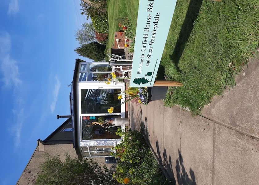 England Bedale Exterior Detail