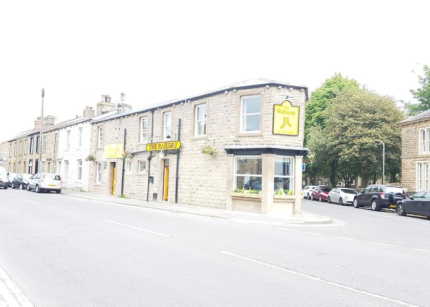 England Skipton Exterior Detail