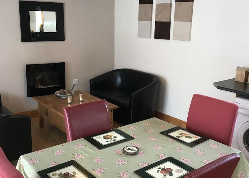 England Market Rasen In-Room Dining