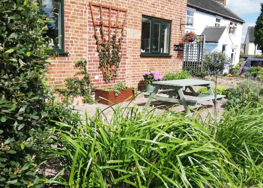 England Uttoxeter Exterior