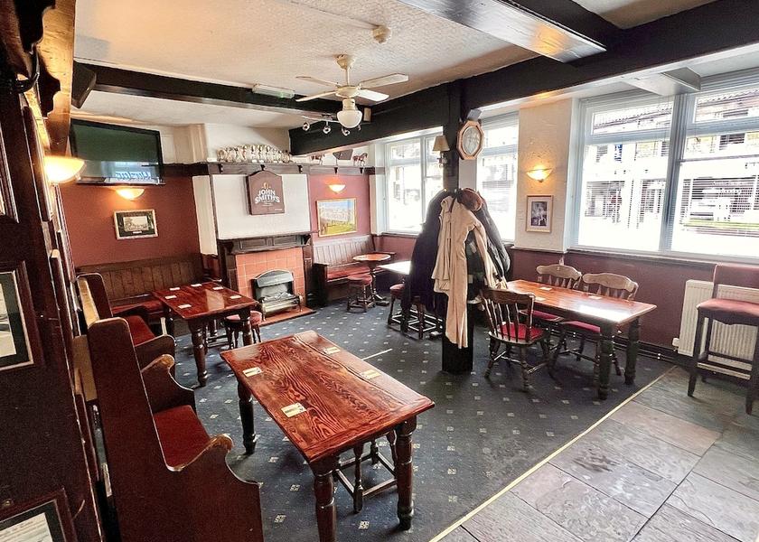 England Gainsborough Bar