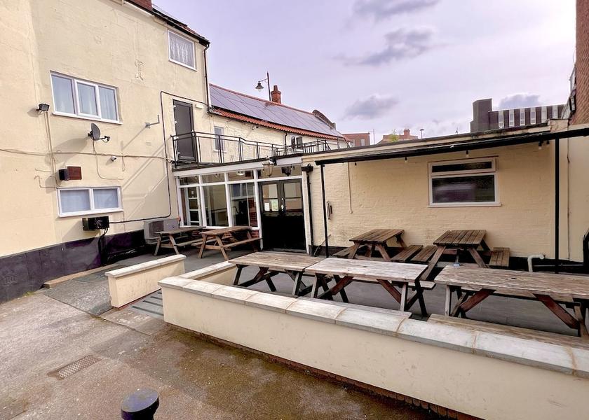 England Gainsborough Exterior Detail