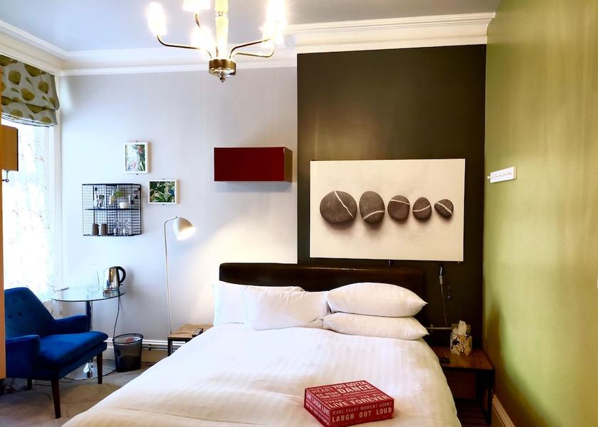 England Littlehampton Room