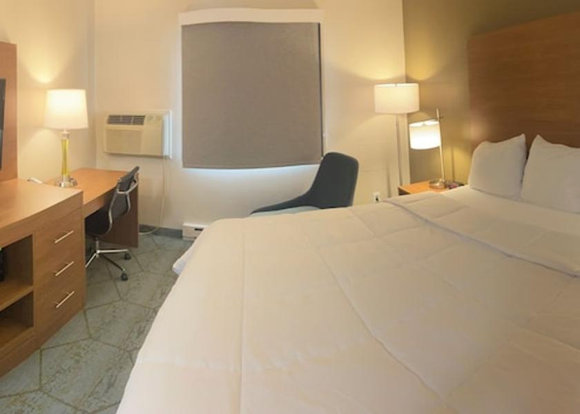 Wisconsin Oshkosh Room