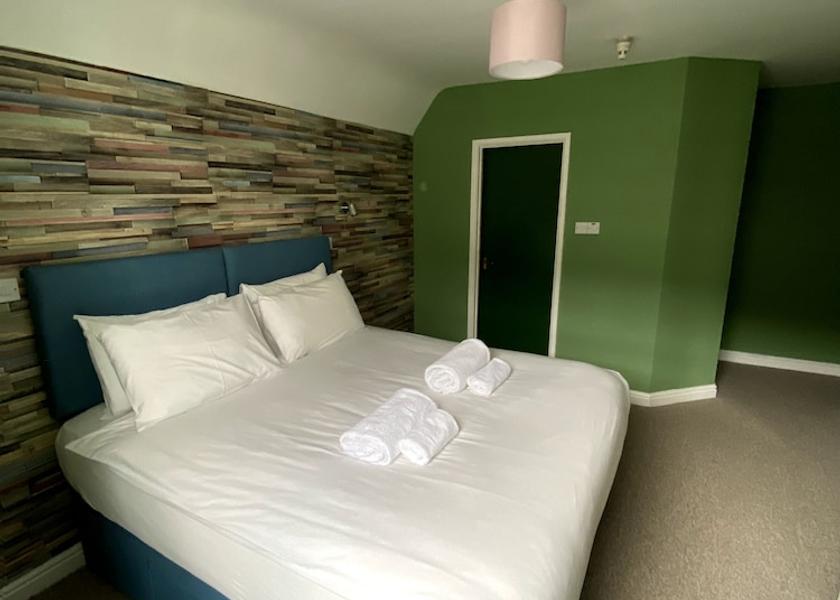Wales Cardiff Room