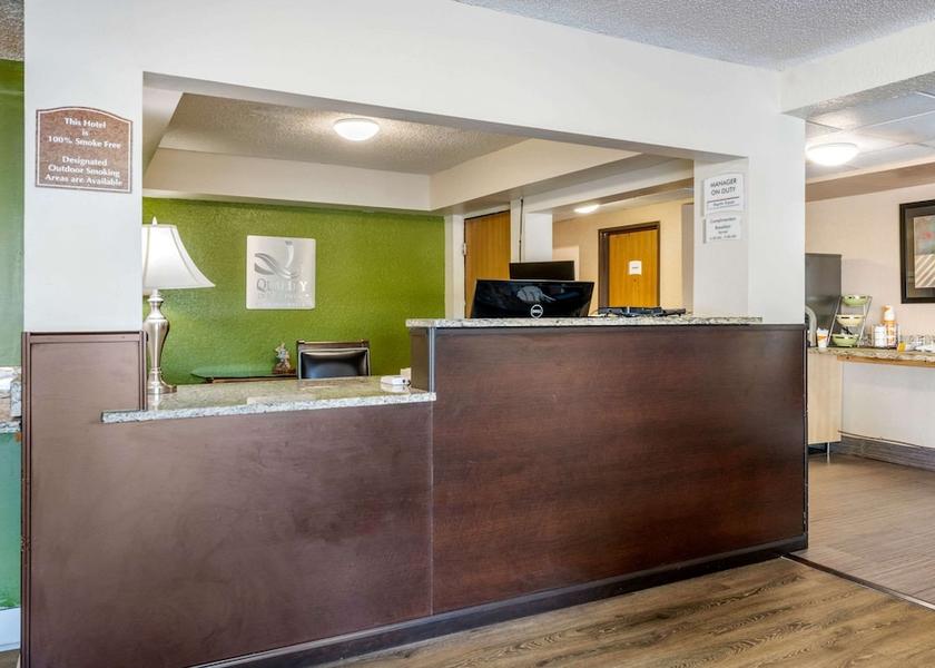 Florida Leesburg Lobby