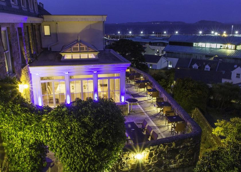 Channel Islands St. Peter Port Terrace/patio