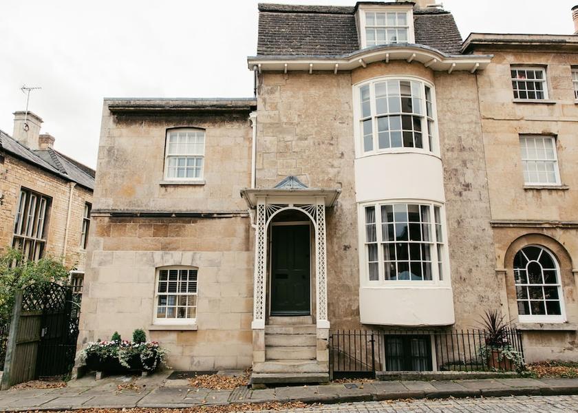 England Stamford Exterior Detail