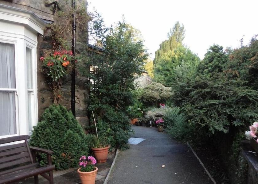 Wales Dolgellau Property Grounds