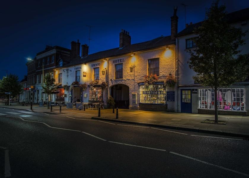 England Hungerford Facade