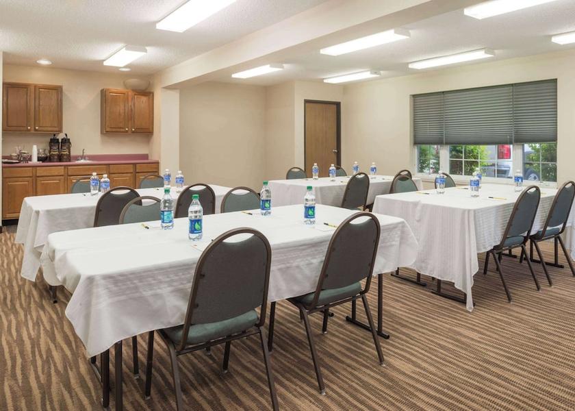 Illinois Jerseyville Meeting Room