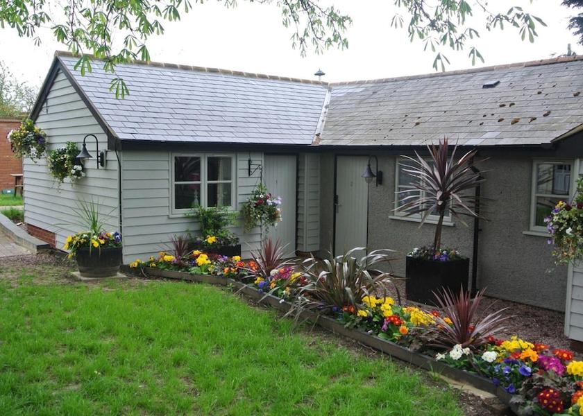 England Henlow Exterior Detail